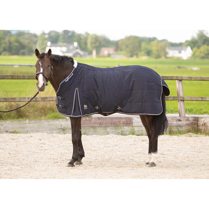 Couverture d'écurie Highliner 200 Black Iris pour chevaux