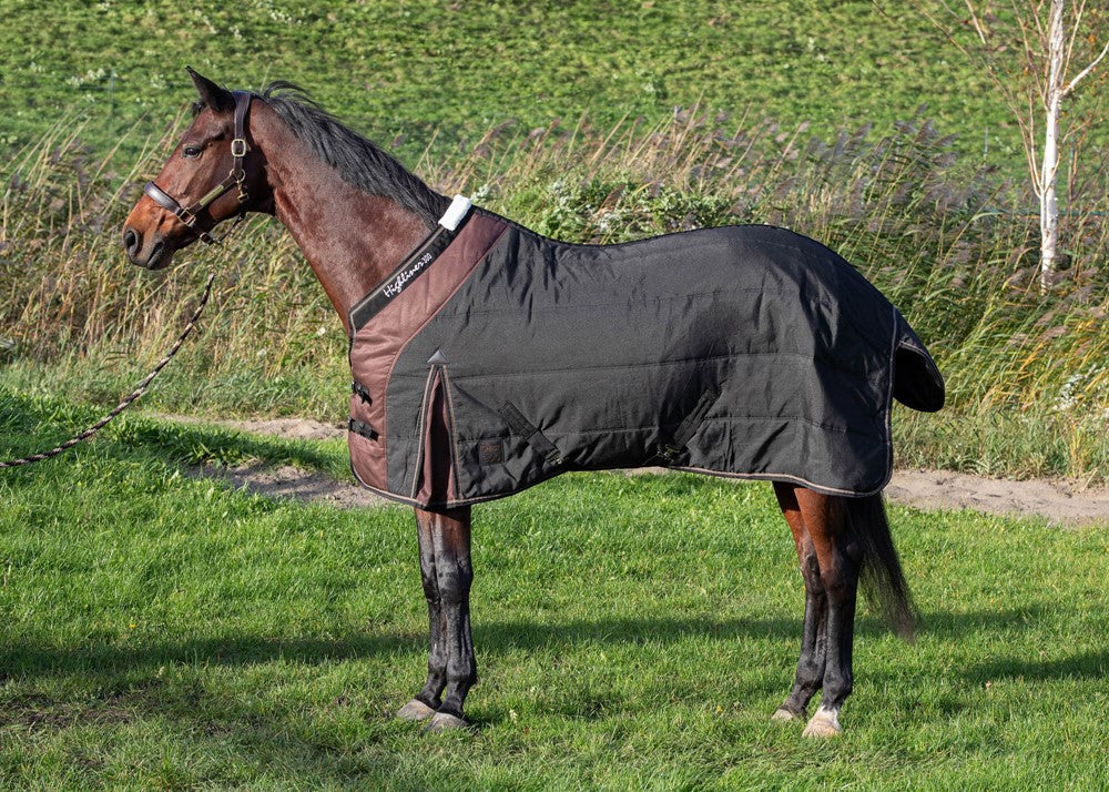 Staldeken Highliner 300gr black WI24