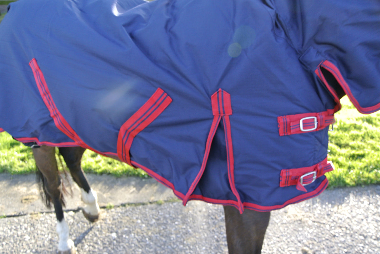 Buitendeken luxe met hals 300gr Navy paardendeken