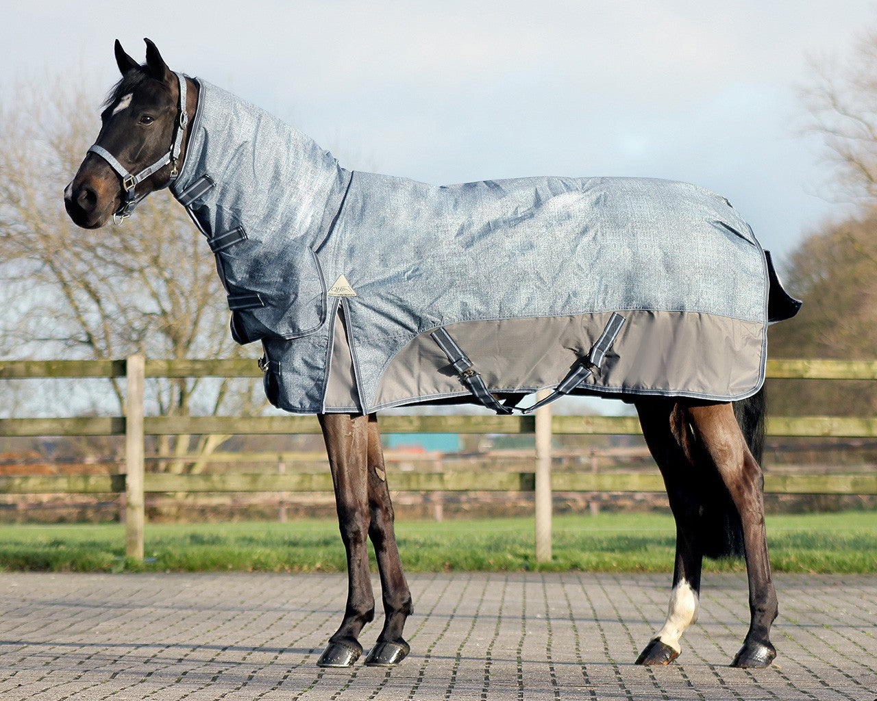 Regendeken luxe 0 gram met vaste hals Craphite paardendeken