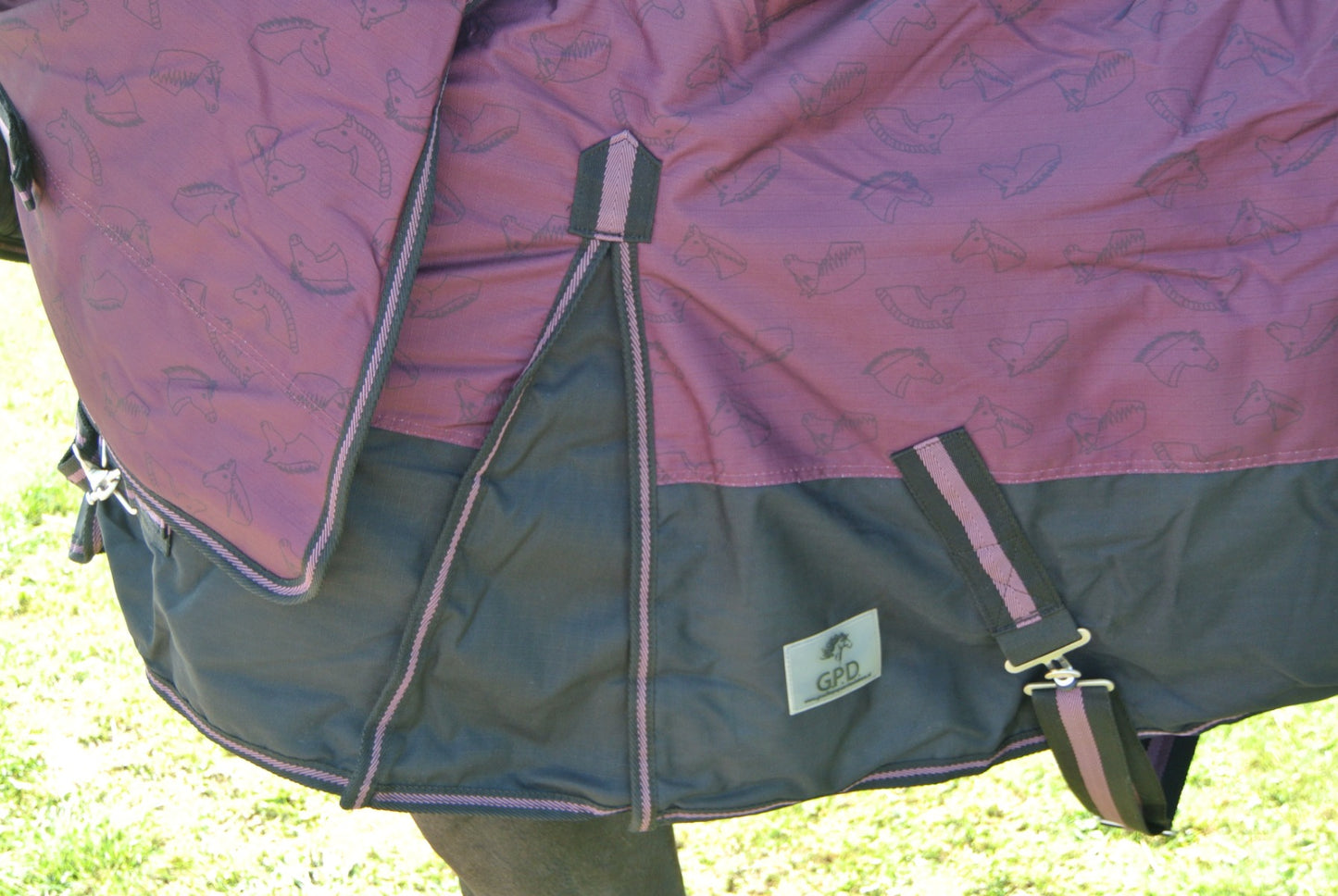 Regendeken luxe vaste hals 300gram zwart/wine red Buitendeken