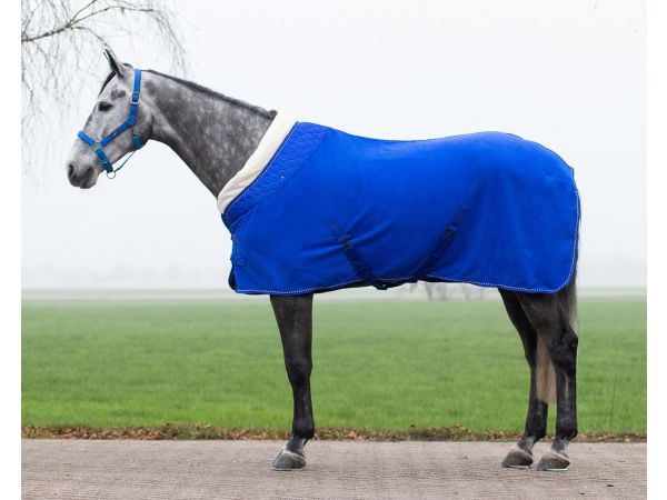 D.w.z Geboorte geven plastic Fleece deken Brilliance Victoria blue | Goedkopepaardendekens.nl